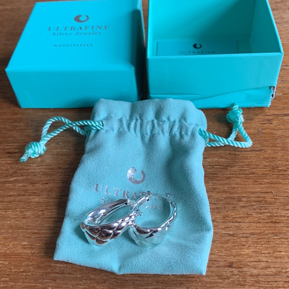 NEVER WORN QVC Ultrafine silver quilted hoop earring